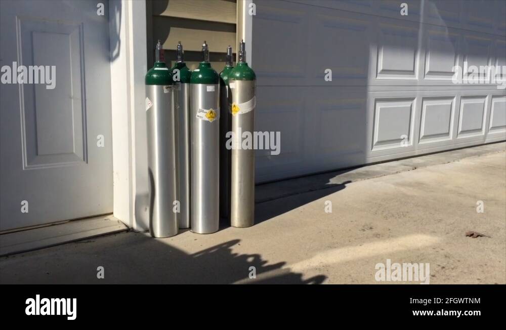 Empty oxygen tanks Stock Videos & Footage HD and 4K Video Clips Alamy