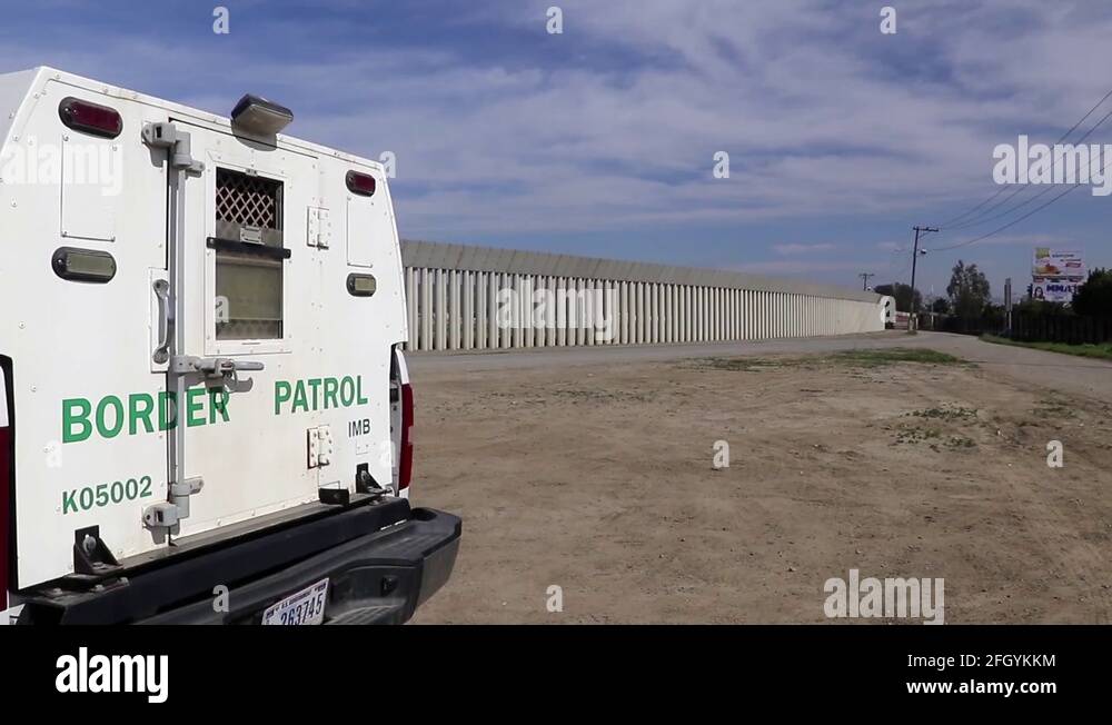 Border patrol vehicle near border Stock Videos & Footage HD and 4K