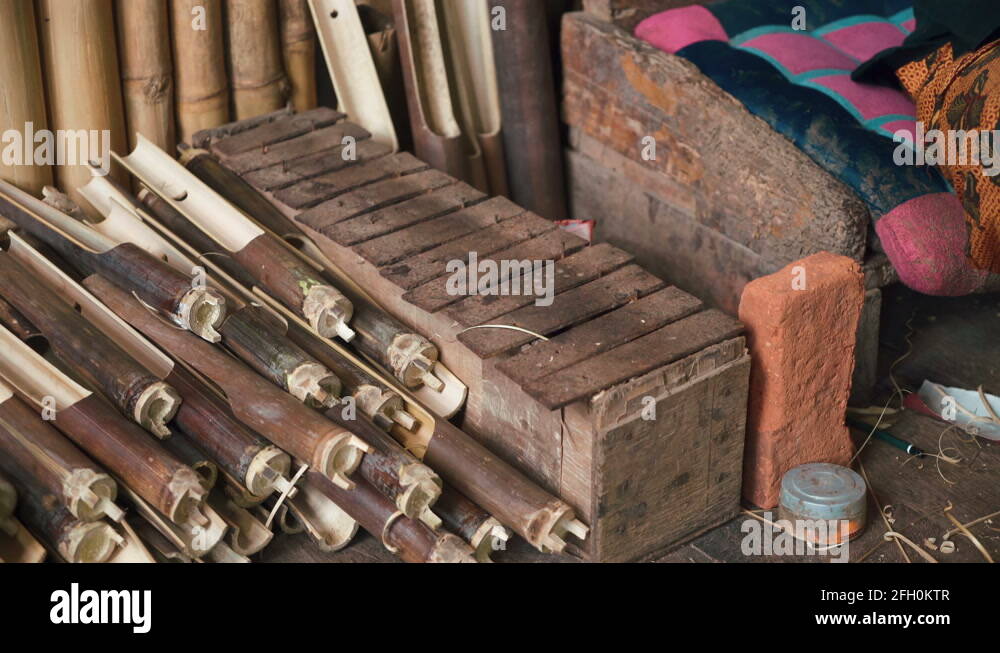 Xylophone tuning Stock Videos & Footage HD and 4K Video Clips Alamy