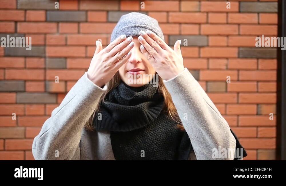 Eyes body language Stock Videos & Footage HD and 4K Video Clips Alamy