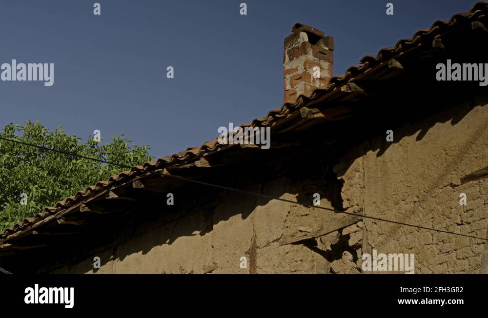 Mud roof house Stock Videos & Footage - HD and 4K Video Clips - Alamy