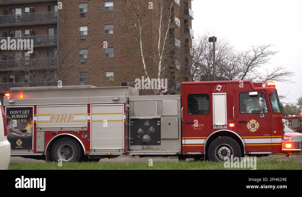 4K Red Fire Truck Lights Blinking Stock Video Footage - Alamy