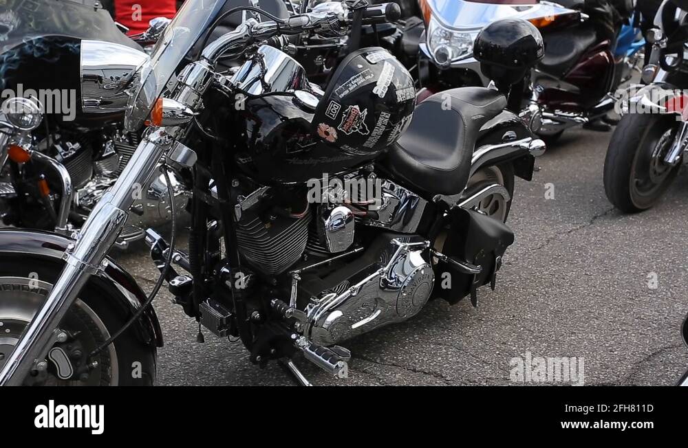 Harley davidson helmet Stock Videos & Footage HD and 4K Video Clips Alamy