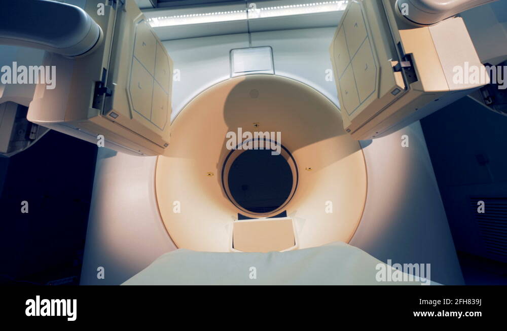 Scanning screens Stock Videos & Footage - HD and 4K Video Clips - Alamy