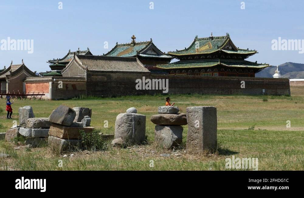 Zuu temples Stock Videos & Footage - HD and 4K Video Clips - Alamy
