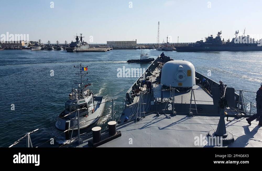 Romanian ‘Regele Ferdinand’ frigate leaves the military harbour of