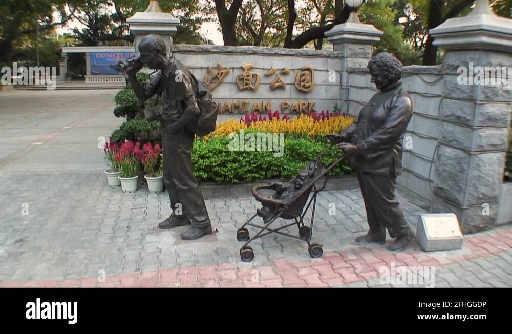 Man woman couple statue Stock Videos & Footage - HD and 4K Video Clips ...