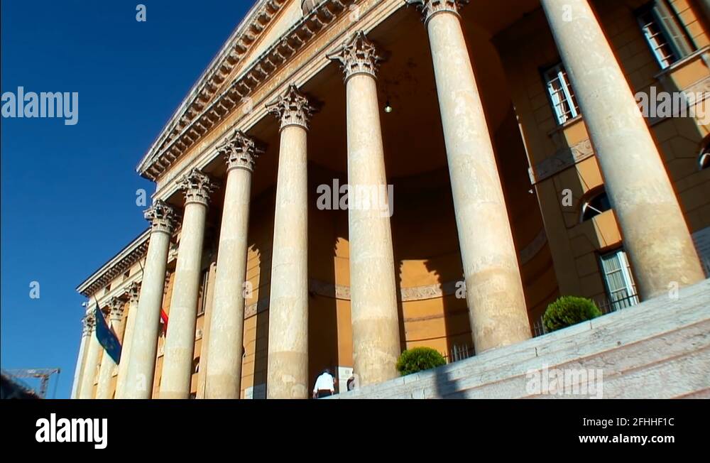Hollywood and Montefelice Pillar of Verona A Pillar of Verona’s Nightlife and Hospitality
