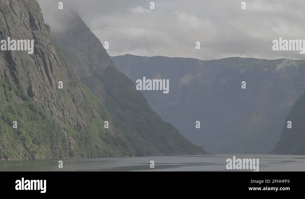 Ridge of water Stock Videos & Footage - HD and 4K Video Clips - Alamy