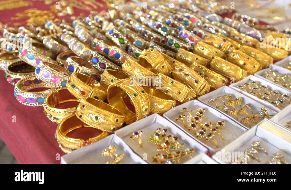 Gold souq qatar Stock Videos & Footage HD and 4K Video Clips Alamy