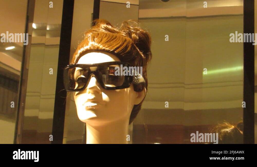 Mannequin faces Stock Videos & Footage - HD and 4K Video Clips - Alamy