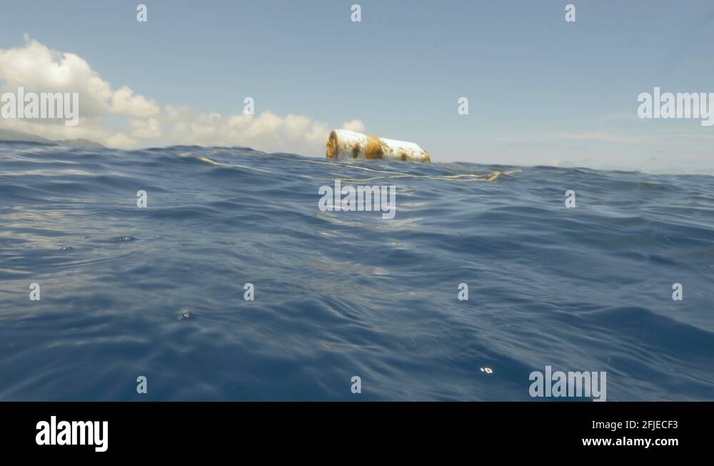 Underwater ropes Stock Videos & Footage - HD and 4K Video Clips - Alamy