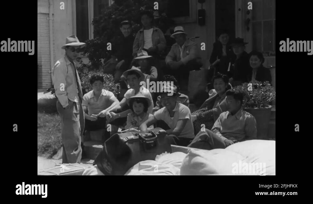 Evacuees Stock Videos Footage Hd And 4k Video Clips Alamy