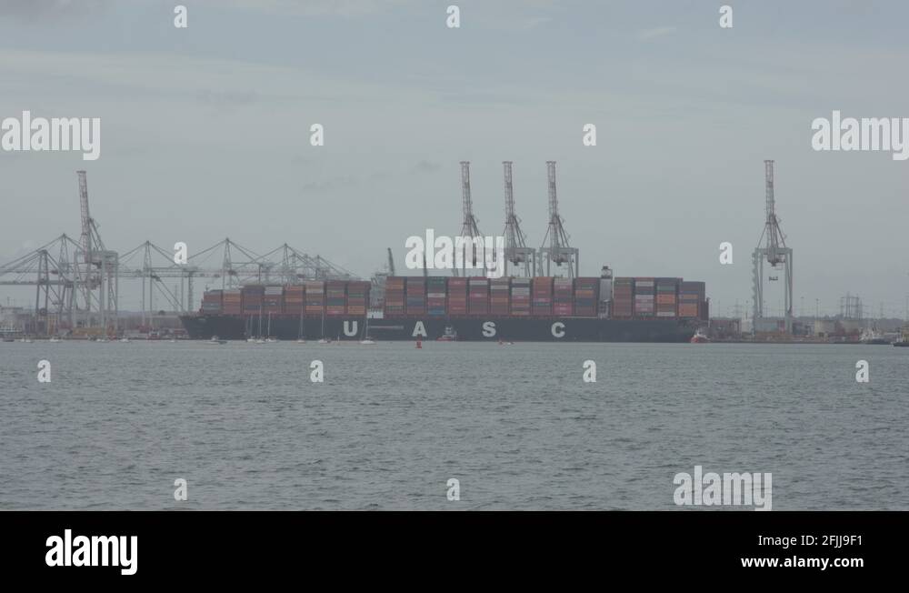 Ship off loading Stock Videos & Footage HD and 4K Video Clips Alamy
