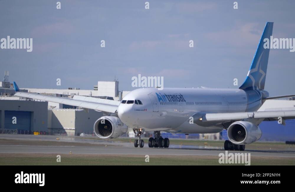 A330 jet airliner Stock Videos & Footage - HD and 4K Video Clips - Alamy