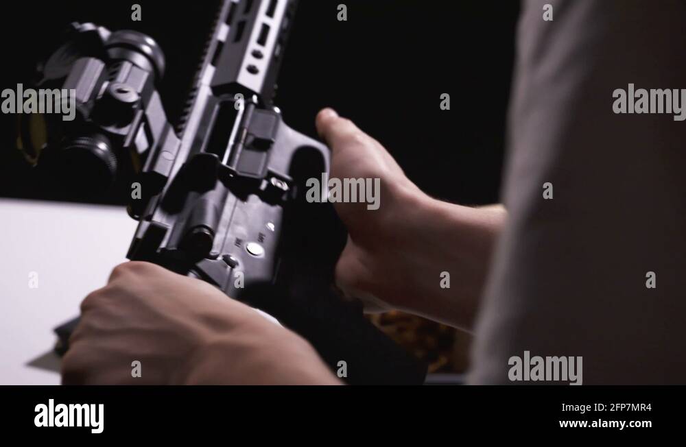 Loading trainer Stock Videos & Footage - HD and 4K Video Clips - Alamy