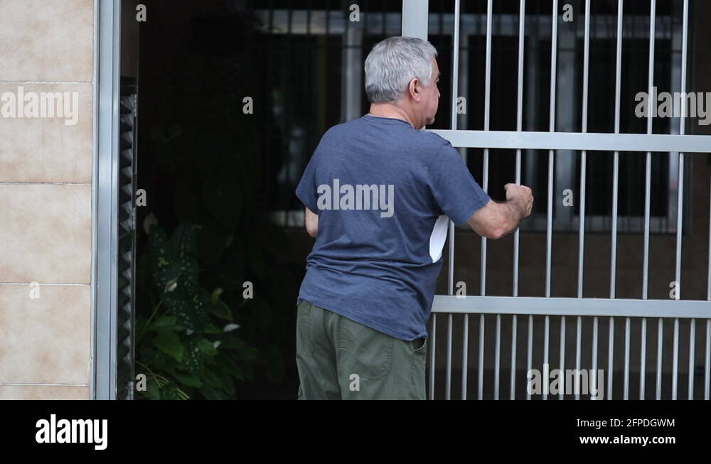 Modern metal gate home Stock Videos & Footage HD and 4K Video Clips