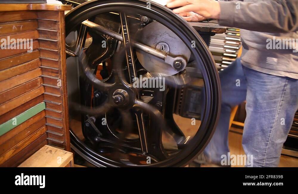 Flywheel Stock Videos & Footage HD and 4K Video Clips Alamy