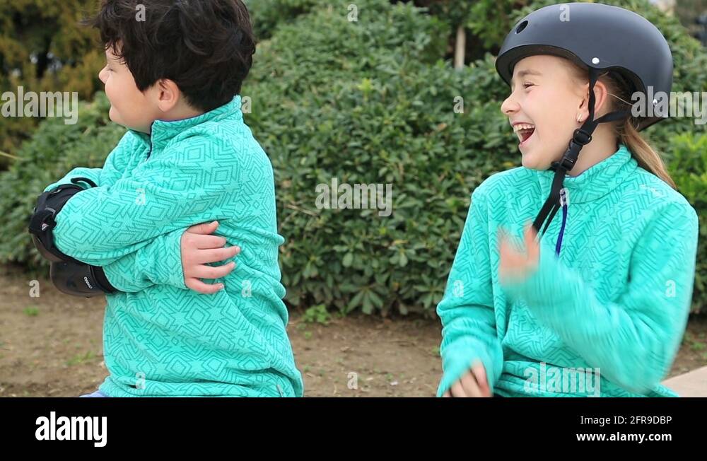 Tongue roller Stock Videos & Footage HD and 4K Video Clips Alamy