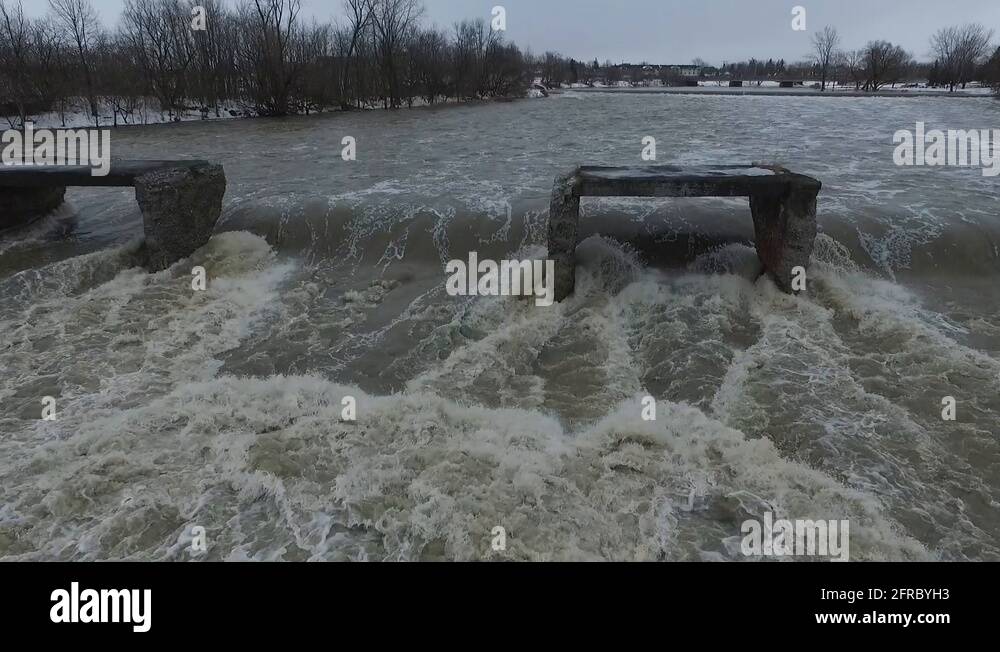 Broken aerial Stock Videos & Footage - HD and 4K Video Clips - Alamy