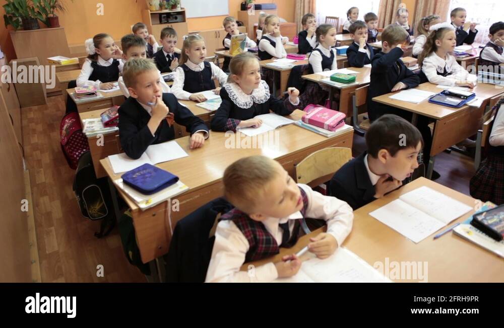 Ученики школы номер 1. Во 2 или в 2 школе. Школа второй класс дети. 8г класс мбоу сош. Школа 1 б класс.