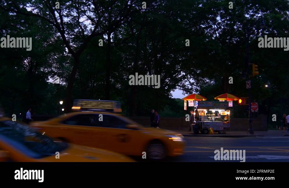 twilight new york central park street food court walking panorama 4k