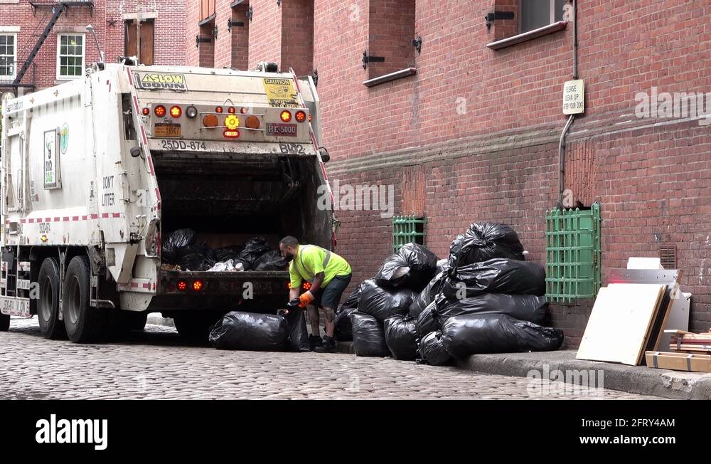 Nyc trash Stock Videos & Footage HD and 4K Video Clips Alamy