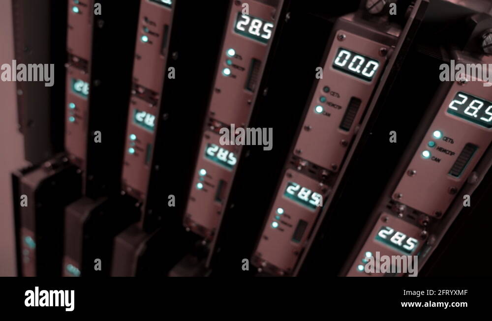 Electronic rack Stock Videos & Footage - HD and 4K Video Clips - Alamy
