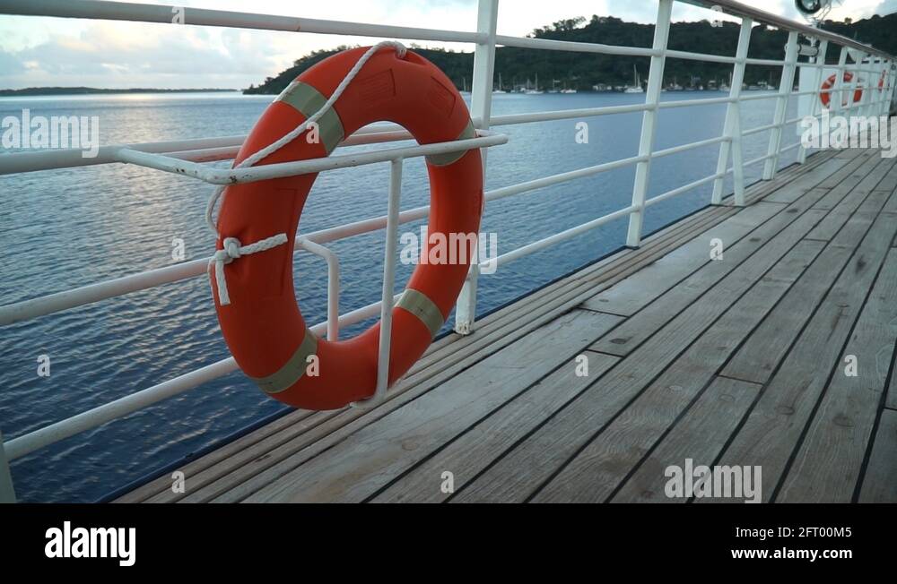 Спасательный круг мечта твоих подруг. Lifebouys. Lifebuoy, each lifebuoy with 30 m Rope. Lifebuoy on Tanker photo.