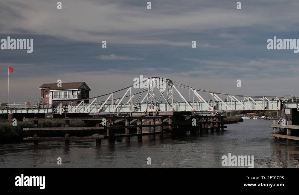 Reedham Swing Bridge opening Stock Video Footage Alamy