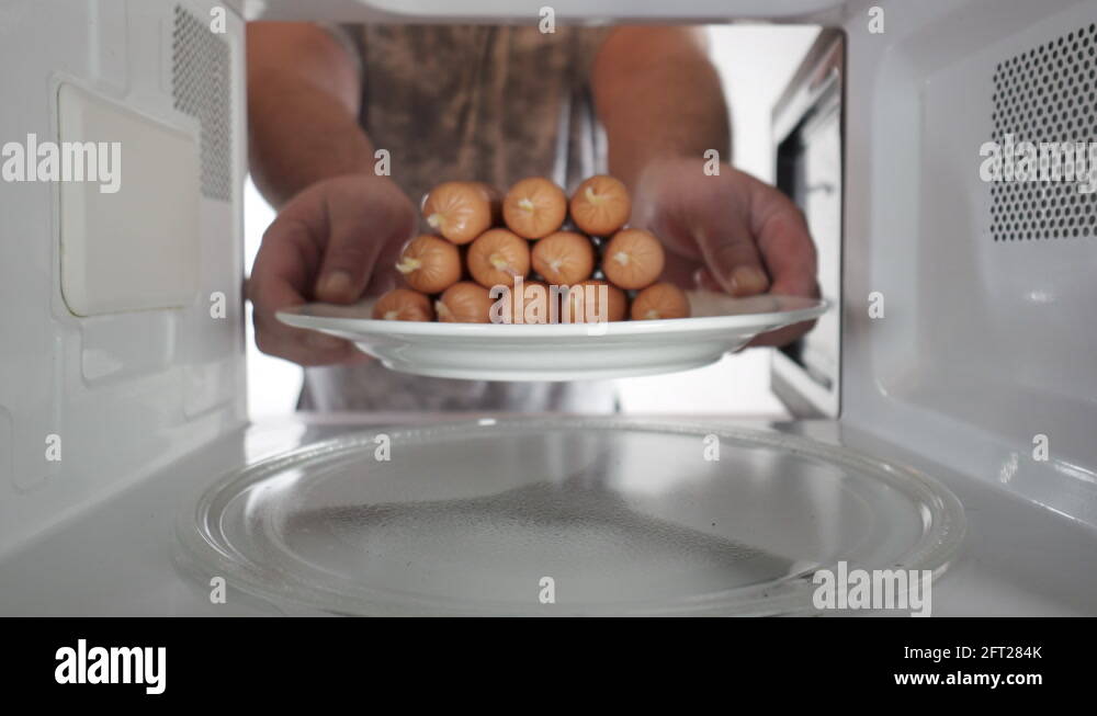 Microwave cook Stock Videos & Footage HD and 4K Video Clips Alamy