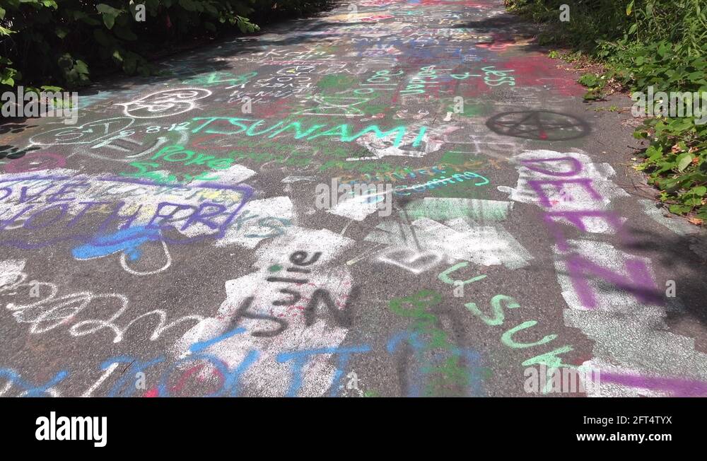 Streets paint Stock Videos & Footage HD and 4K Video Clips Alamy