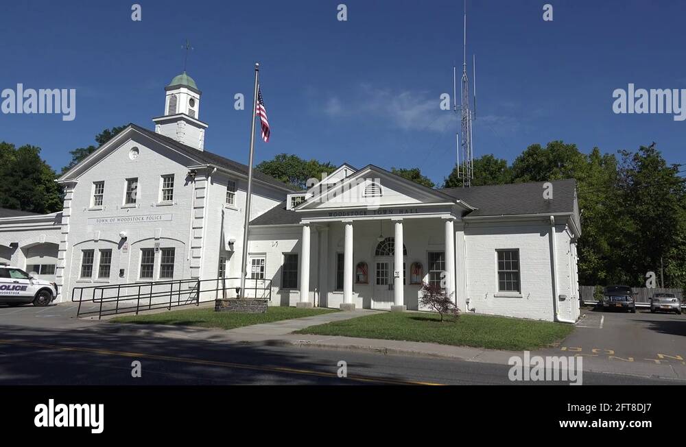 Woodstock police Stock Videos & Footage HD and 4K Video Clips Alamy