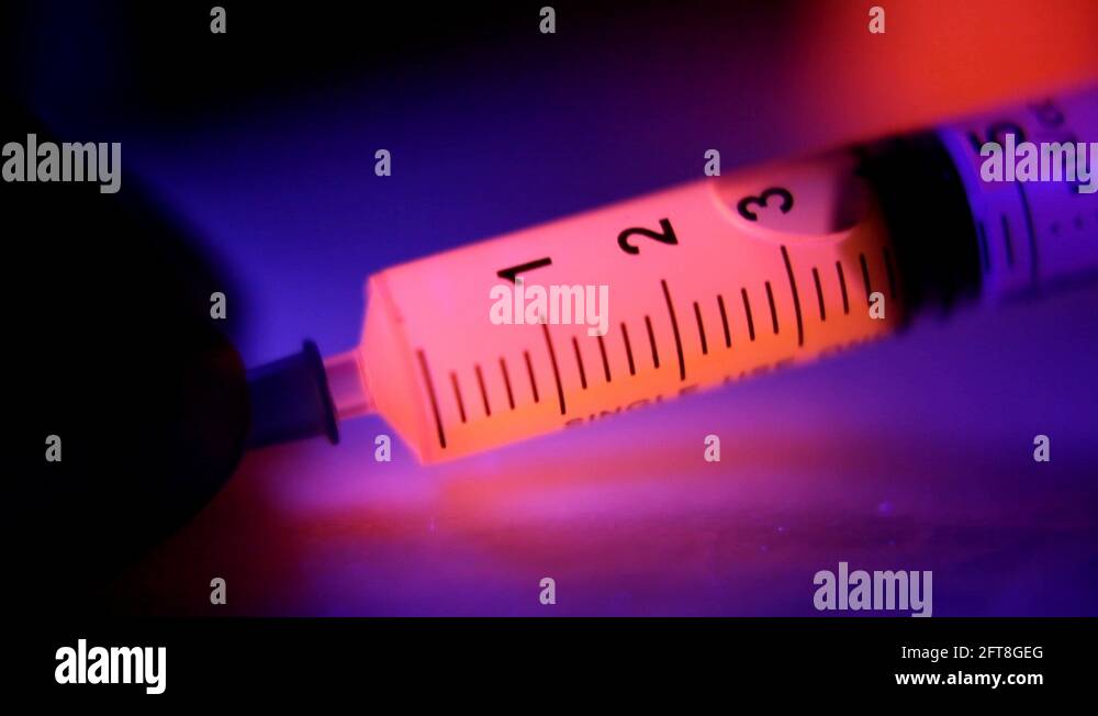 Fluid in syringe Stock Videos & Footage HD and 4K Video Clips Alamy