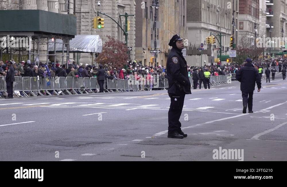 Nypd Standing Guard Along 90th Macys Parade Route 4k Stock Video 