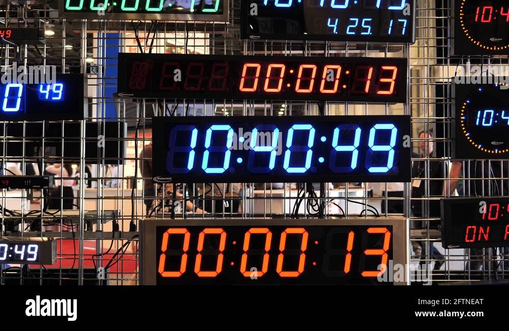Digital clocks Stock Videos & Footage - HD and 4K Video Clips - Alamy