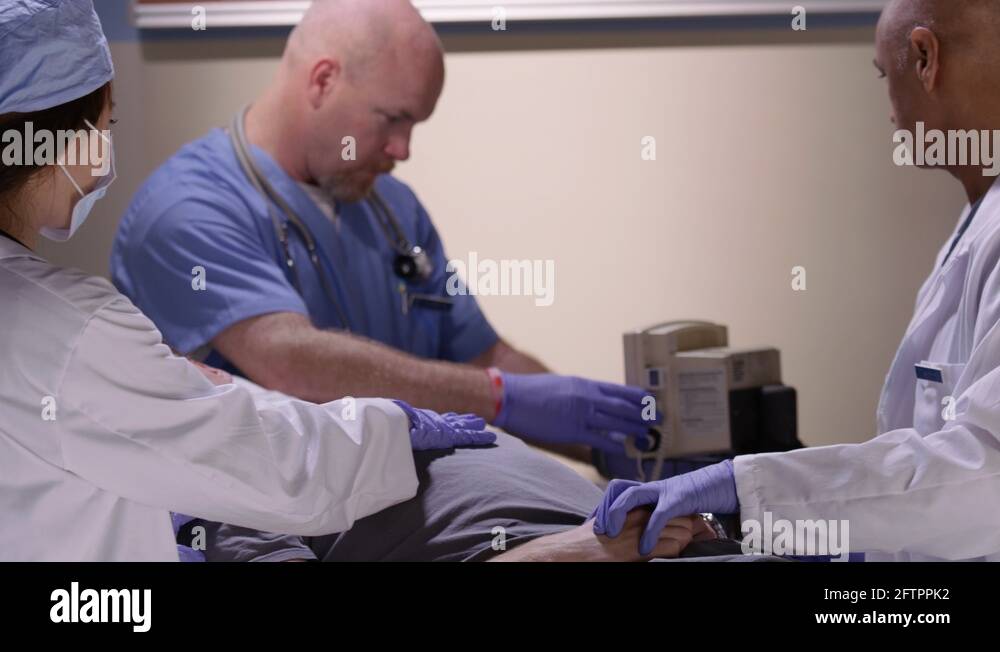 Head injury Stock Videos & Footage - HD and 4K Video Clips - Alamy