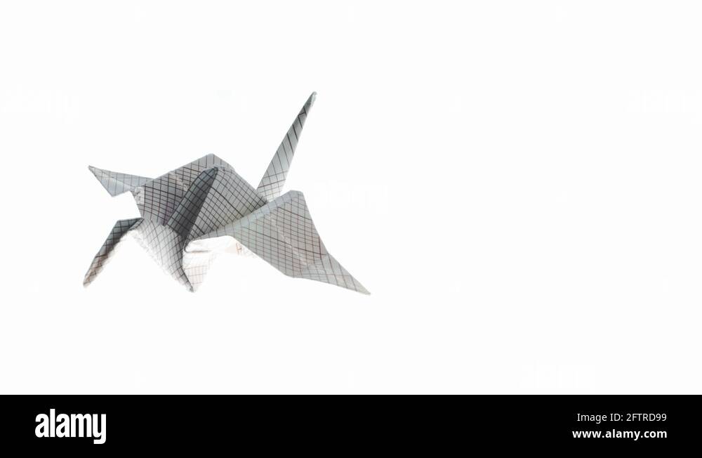Flying origami crane, animated in 4k Stock Video Footage Alamy