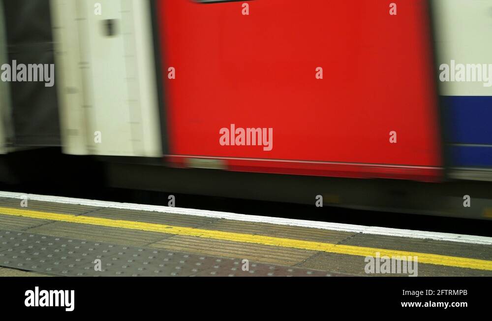 Tube train london people Stock Videos & Footage HD and 4K Video Clips