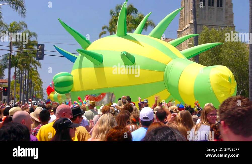 Parade parades festival festivals Stock Videos & Footage - HD and 4K ...