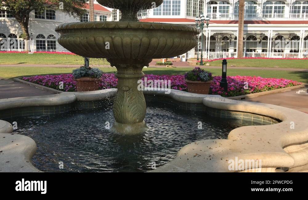Disney world fountain Stock Video Footage Alamy