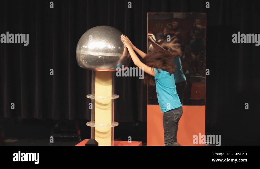 Van de graaff generator hair Stock Videos & Footage HD and 4K Video