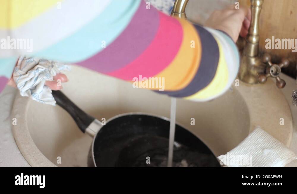 Squeeze towel Stock Videos & Footage HD and 4K Video Clips Alamy