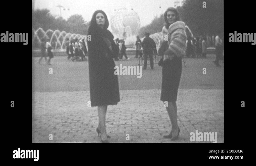 Women with fur coats Stock Videos & Footage - HD and 4K Video Clips - Alamy