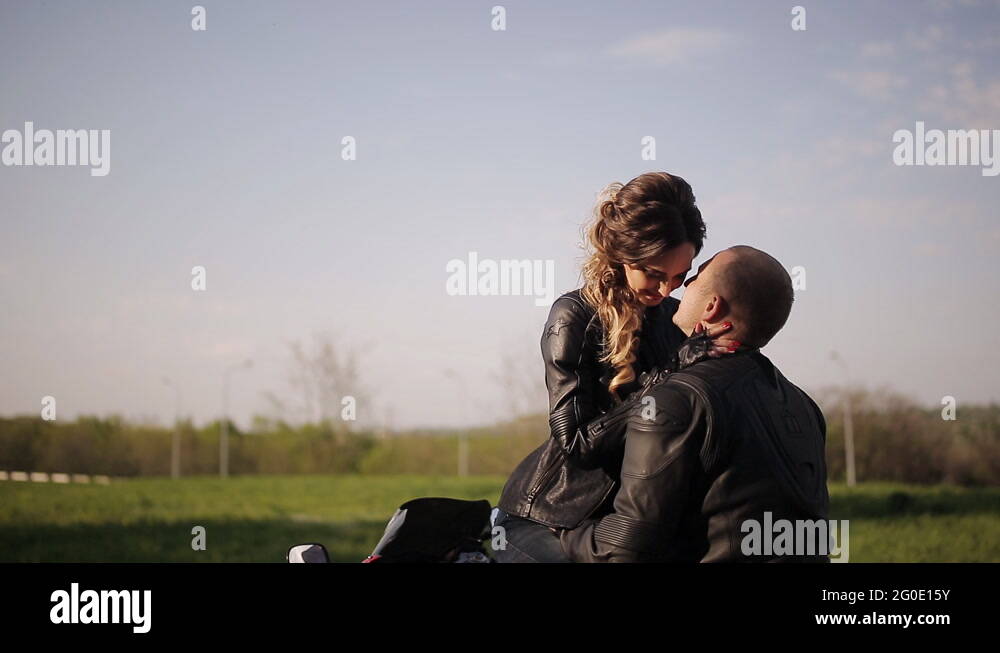 Guy girl kissing on city Stock Videos & Footage - HD and 4K Video Clips ...