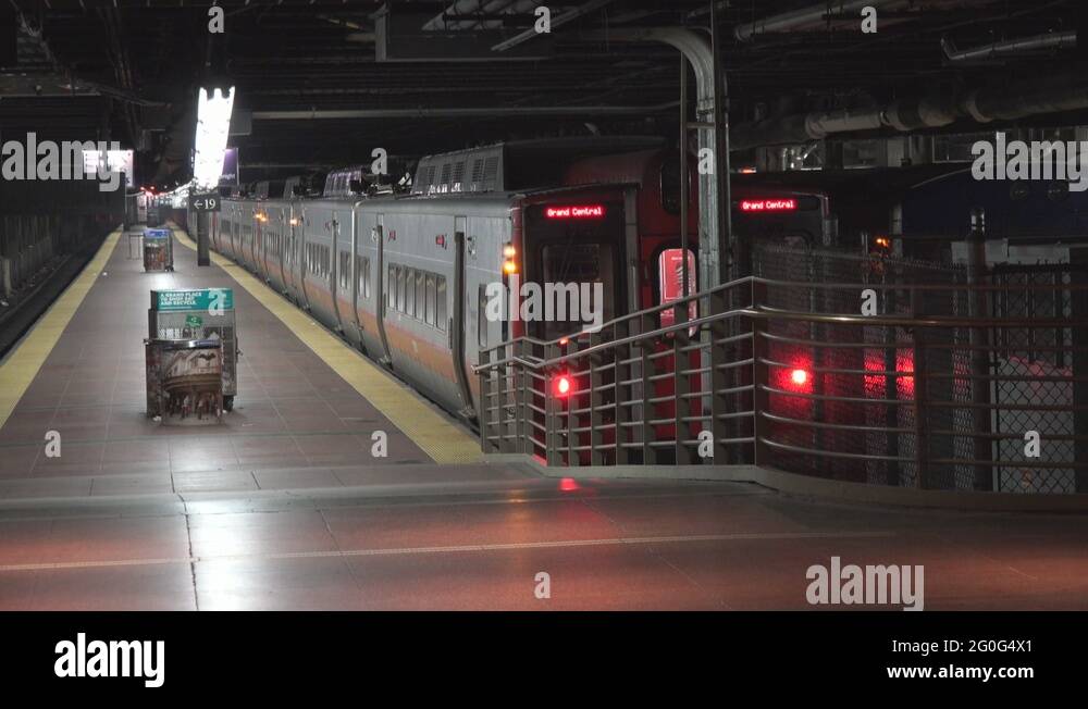 City wtc architecture train station urban buildings Stock Videos