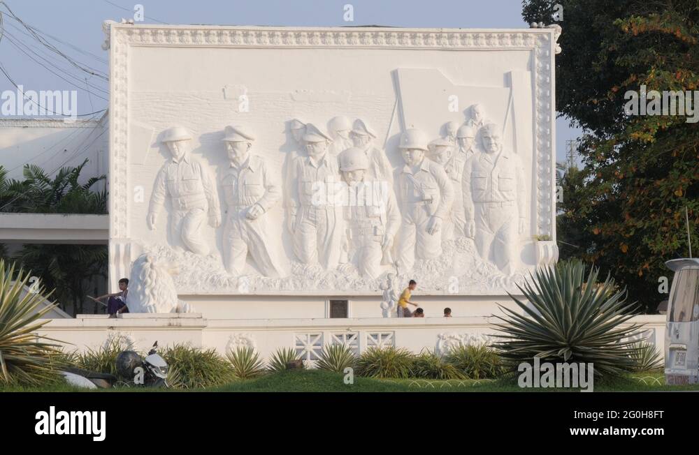 3 filipino sculpture