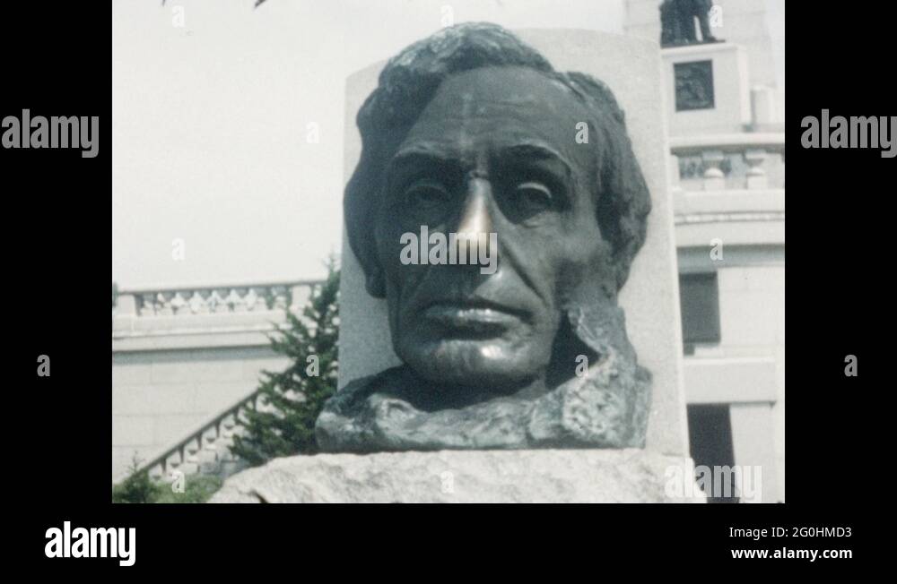 Statue pedestal movie Stock Videos & Footage HD and 4K Video Clips