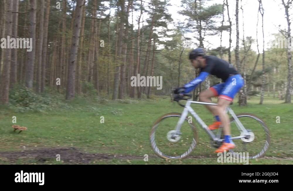 Cycling hill climbs Stock Videos & Footage HD and 4K Video Clips Alamy