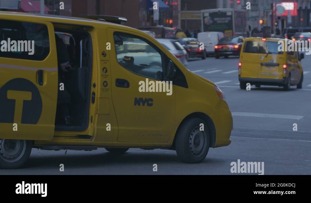 Taxi square Stock Videos & Footage - HD and 4K Video Clips - Alamy